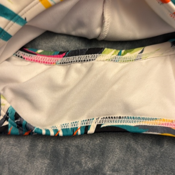 Shade and Shore Tropical Print One-Piece Swimsuit Size Medium - Picture 3 of 9